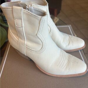 Dolce Vita Cream Heeled Boots